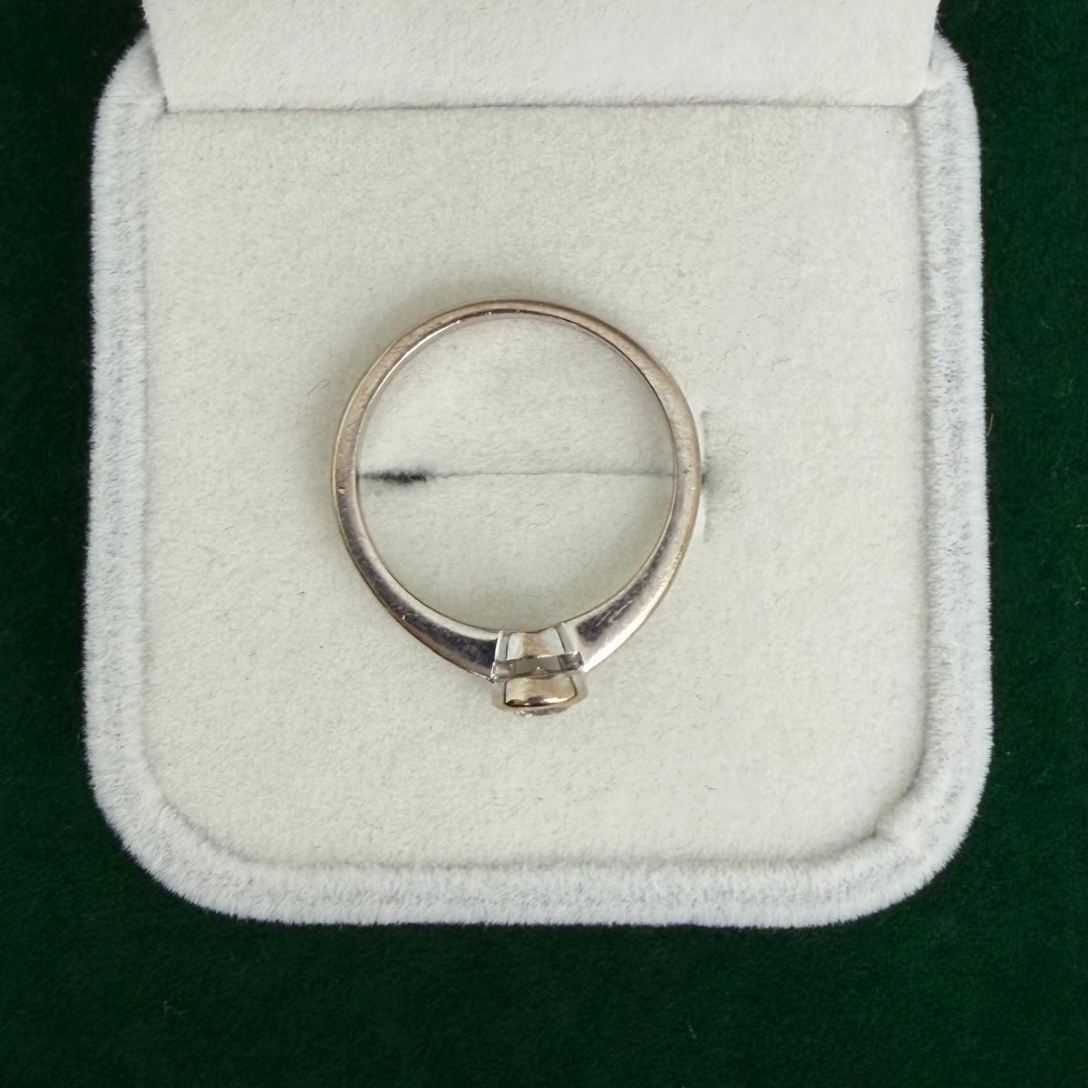 Vintage Round Cut 0.25ct Single Diamond Ring (18k White Gold)