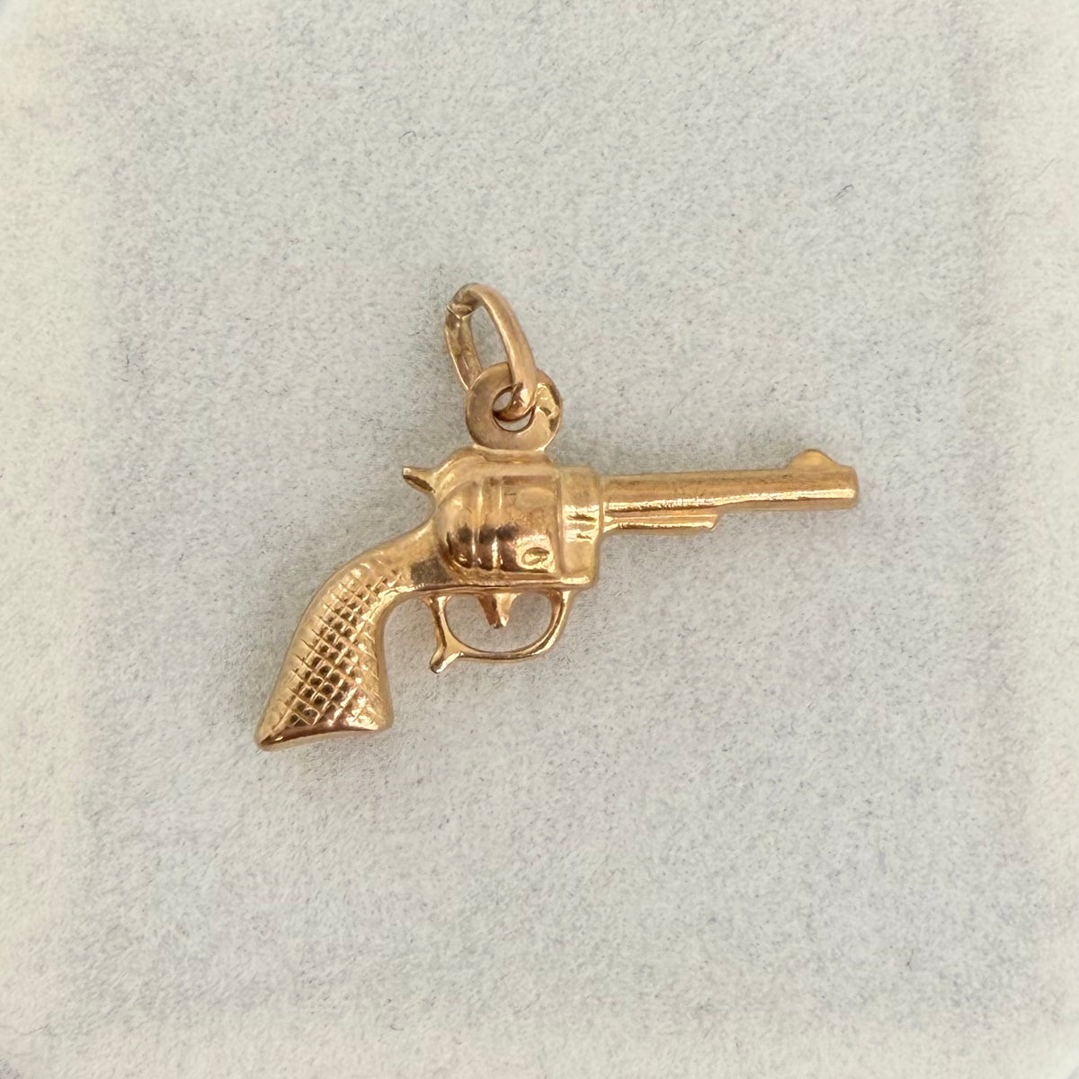 Revolver Charm (9k Yellow Gold)