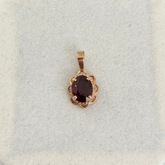 Garnet Pendant (9k Yellow Gold)