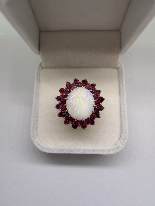 9k Yellow Gold Vintage Opal & Ruby Cluster Ring