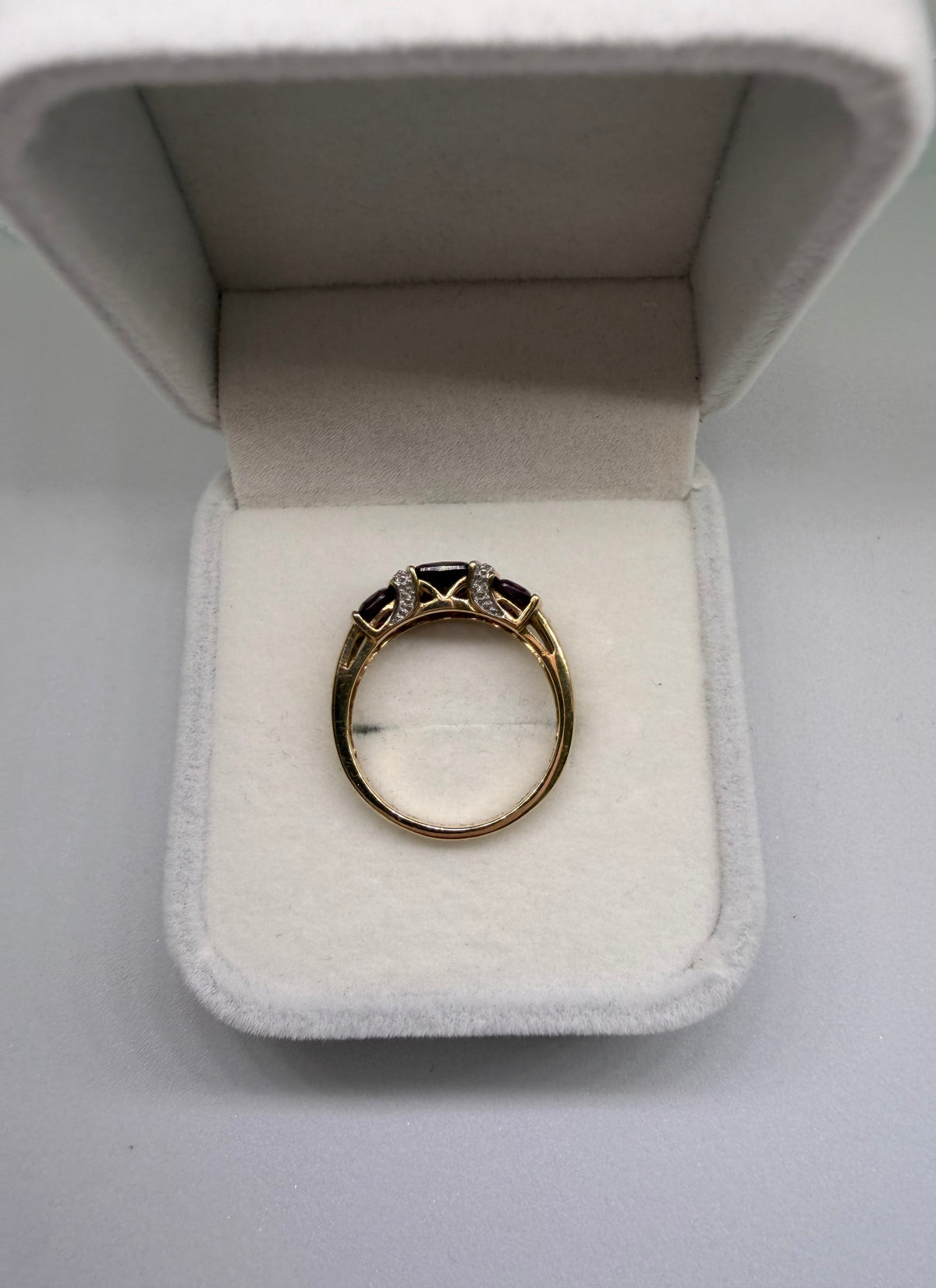 9k Yellow Gold Purple Garnet Ring