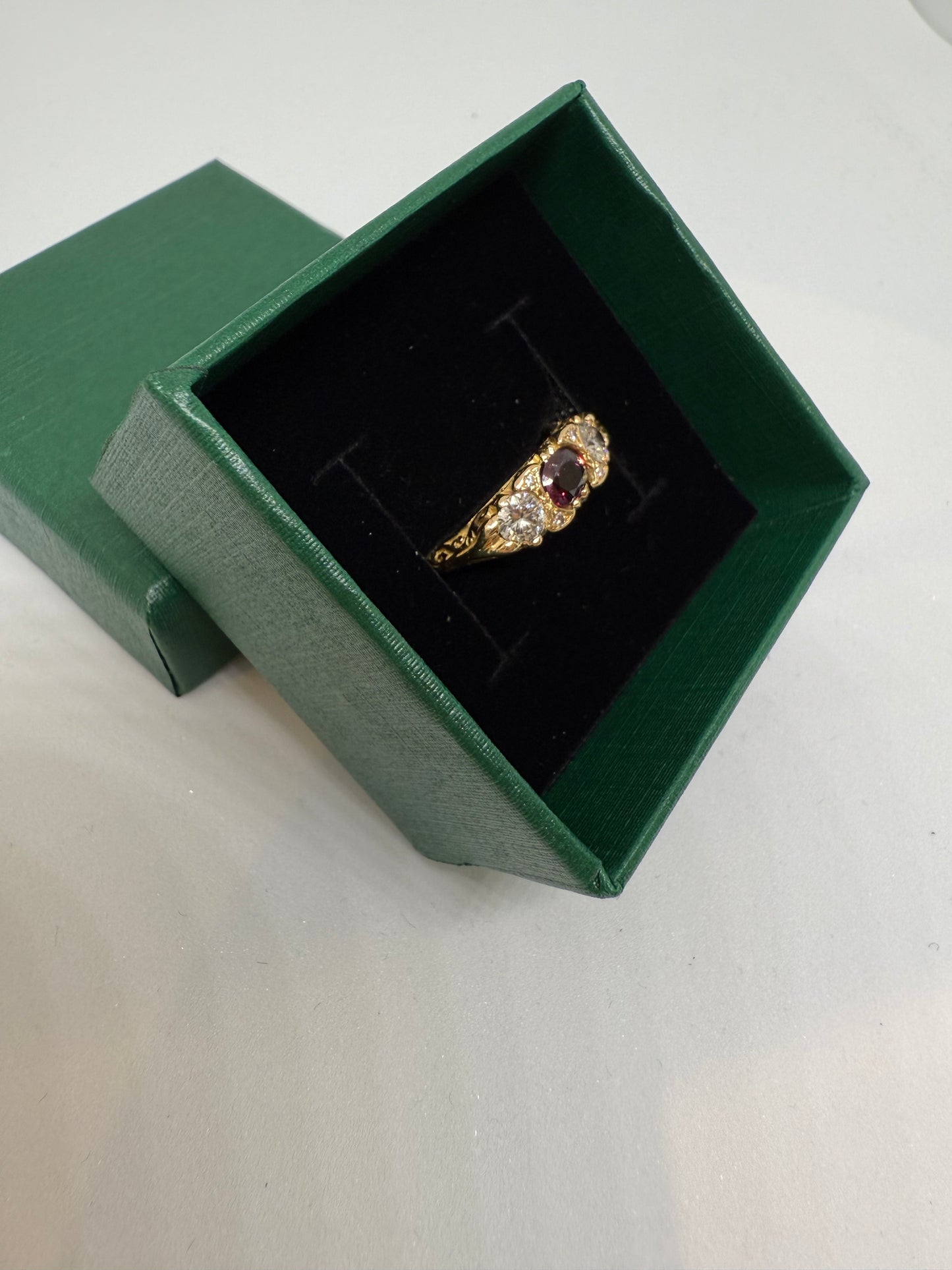 18ct Yellow Gold 3 Stone Diamond and Garnet Ring