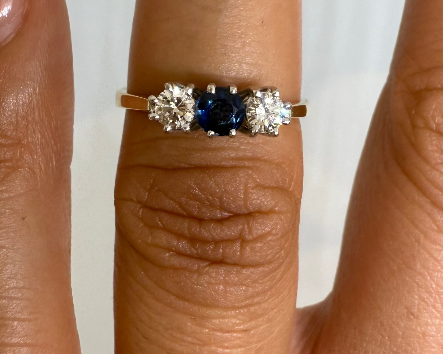 18ct Yellow Gold 3 Stone Sapphire & Diamond Ring