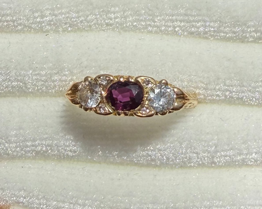 18k Yellow Gold 3 Stone Diamond and Garnet Ring