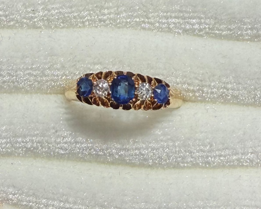 18k Yellow Gold 5 Stone Diamond and Sapphire Ring